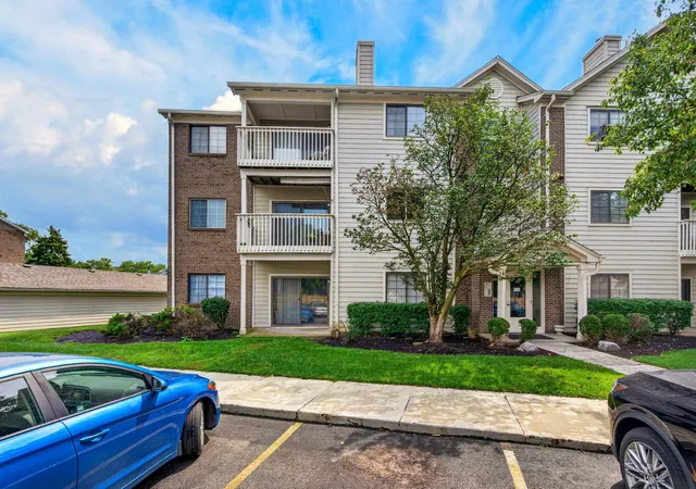 Photo 2 of Condo for sale at 2317 Vicente Ct #101, Columbus, OH 43235 | MLS# 226034299 | Listing updated on 2026-09-11