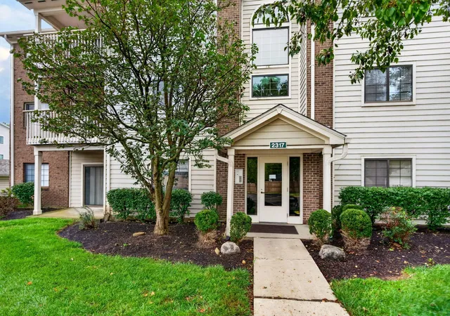 Listing Photo 5 - Condo for sale in building located at 2317 Vicente Ct, Columbus, OH 43235 - Unit #101