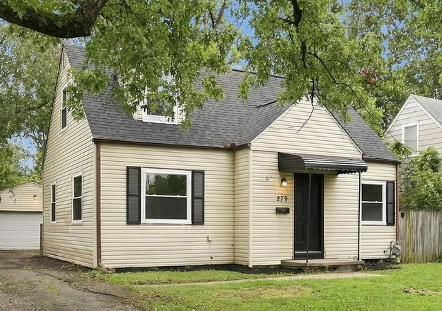 Photo 1 of Single family home for sale at 279 S Ashburton Rd, Columbus, OH 43213 | MLS# 226036225 | Listing updated on 2026-10-07