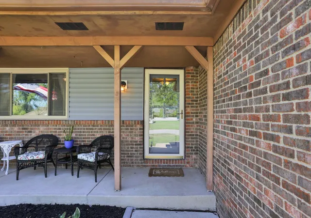 Photo 2 of Single family home for sale at 6427 Firethorn Ave, Reynoldsburg, OH 43068 | MLS# 226034186 | Listing updated on 2026-10-01