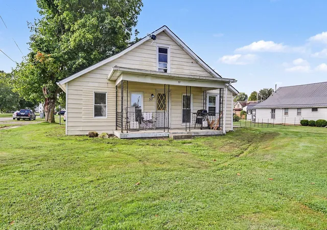 Photo 2 of Single family home for sale at 57 W 1st Street, Frazeysburg, OH 43822 | MLS# 226034185 | Listing updated on 2026-09-25