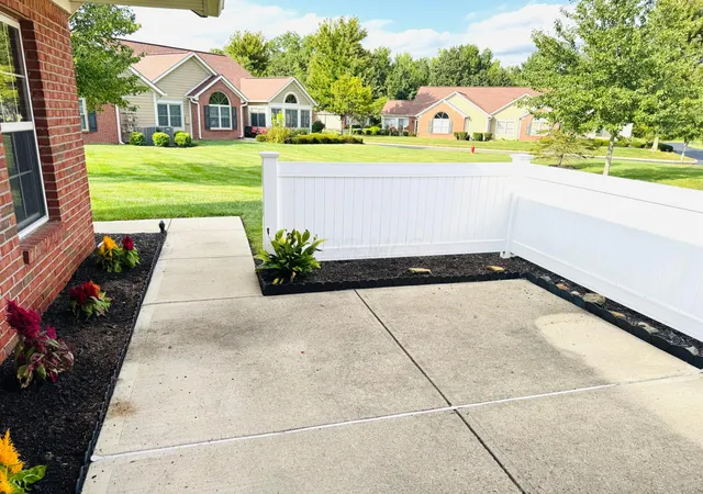 Listing Photo 4 - Condo for sale in building located at 4666 Wenham Park, Columbus, OH 43230 - Unit #28