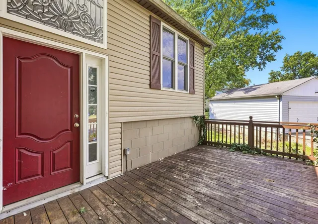 Photo 3 of Single family home for sale at 4943 Old Tree Ave, Columbus, OH 43228 | MLS# 226034725 | Listing updated on 2026-10-26