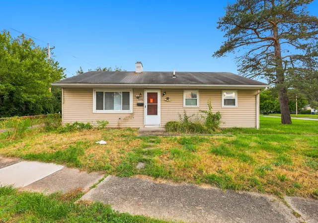 Photo 1 of Single family home for sale at 1091 S Ashburton Rd, Columbus, OH 43227 | MLS# 226034361 | Listing updated on 2026-09-11