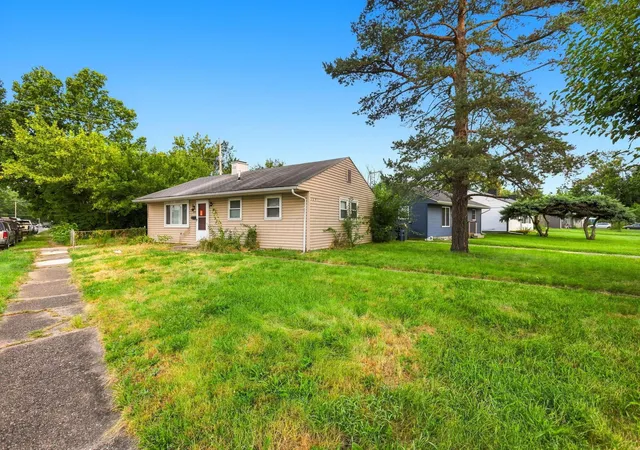 Photo 2 of Single family home for sale at 1091 S Ashburton Rd, Columbus, OH 43227 | MLS# 226034361 | Listing updated on 2026-09-11
