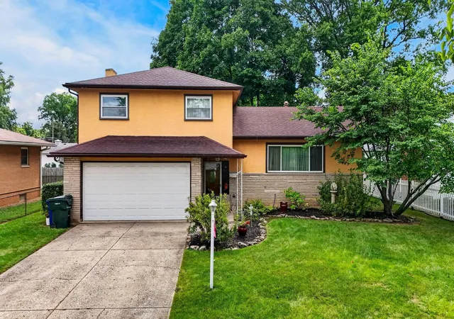 Photo 3 of Single family home for sale at 1345 Firwood Dr, Columbus, OH 43229 | MLS# 226034539 | Listing updated on 2026-09-10