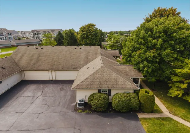 Photo 2 of Condo for sale at 4100 Castel Dr, Groveport, OH 43125 | MLS# 226034627 | Listing updated on 2026-09-11