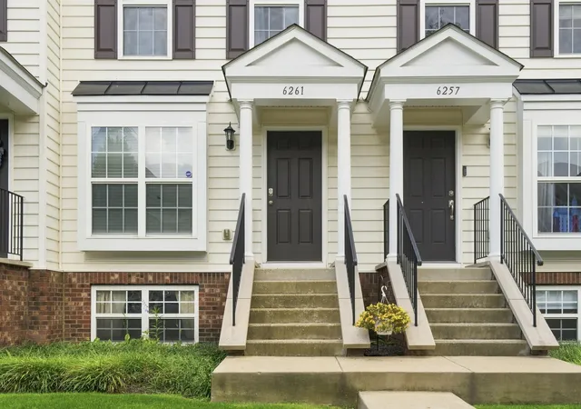 Listing Photo 3 - Condo for sale in building located at 6261 Needletail Rd, Columbus, OH 43230 - Unit #32