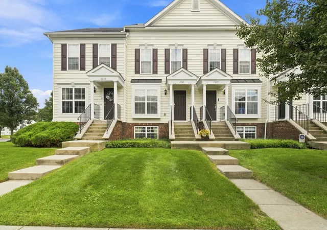 Listing Photo 4 - Condo for sale in building located at 6261 Needletail Rd, Columbus, OH 43230 - Unit #32
