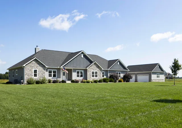Photo 1 of Single family home for sale at 14953 Robins Rd, Johnstown, OH 43031 | MLS# 226034210 | Listing updated on 2026-10-01