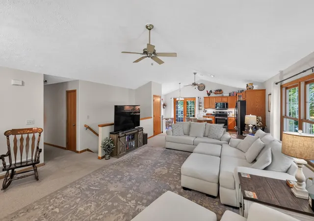 Photo 3 of Single family home for sale at 832 Highland Hills Dr, Howard, OH 43028 | MLS# 226034208 | Listing updated on 2026-09-13