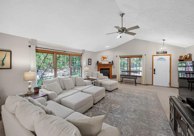 Photo 3 of Single family home for sale at 832 Highland Hills Dr, Howard, OH 43028 | MLS# 226034208 | Listing updated on 2026-09-13