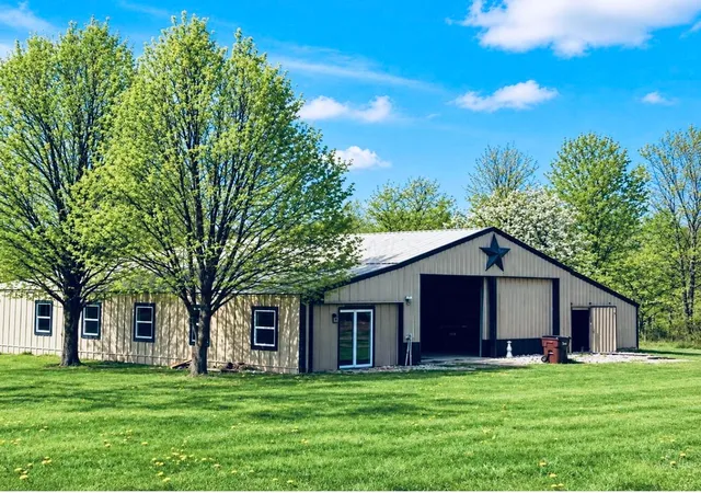 Photo 3 of Single family home for sale at 12183 Young Rd, Amanda, OH 43102 | MLS# 226034216 | Listing updated on 2026-09-28