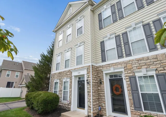 Photo 3 of Condo for sale at 5600 Bow Fls Blvd #35, Dublin, OH 43016 | MLS# 226034225 | Listing updated on 2026-10-13