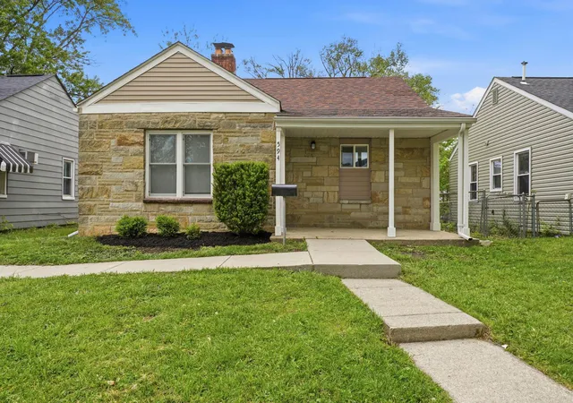 Single family home for sale at 594 Whitethorne Ave, Columbus, OH 43223 | MLS# 226034360