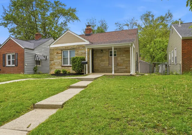 Photo 2 of Single family home for sale at 594 Whitethorne Ave, Columbus, OH 43223 | MLS# 226034360 | Listing updated on 2026-09-10