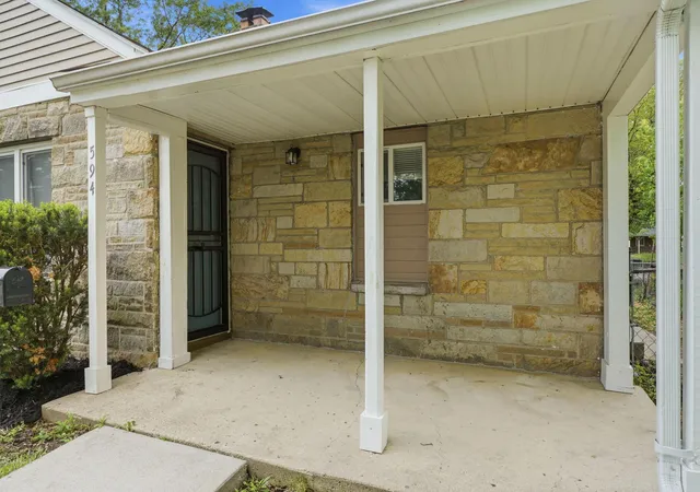 Photo 2 of Single family home for sale at 594 Whitethorne Ave, Columbus, OH 43223 | MLS# 226034360 | Listing updated on 2026-09-10