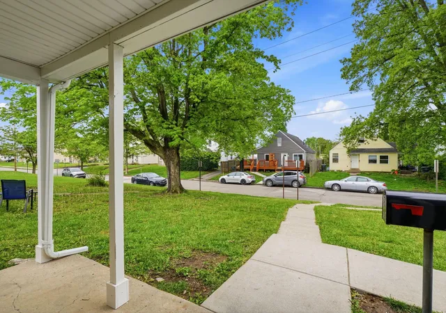 Photo 3 of Single family home for sale at 594 Whitethorne Ave, Columbus, OH 43223 | MLS# 226034360 | Listing updated on 2026-09-10