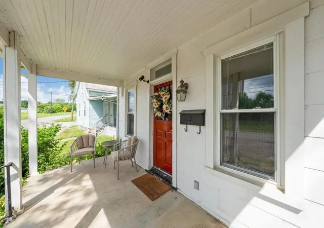 Photo 3 of Single family home for sale at 98 Potter St, Delaware, OH 43015 | MLS# 226034726 | Listing updated on 2026-09-11