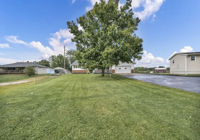 Photo 4 of Single family home for sale at 6080 London Groveport Rd, Grove City, OH 43123 | MLS# 226034373 | Listing updated on 2026-09-13