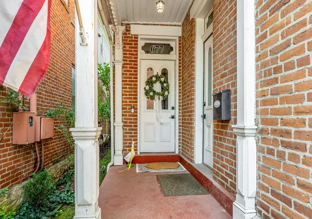 Photo 2 of Single family home for sale at 677 S 3rd Street, Columbus, OH 43206 | MLS# 226034335 | Listing updated on 2026-09-14