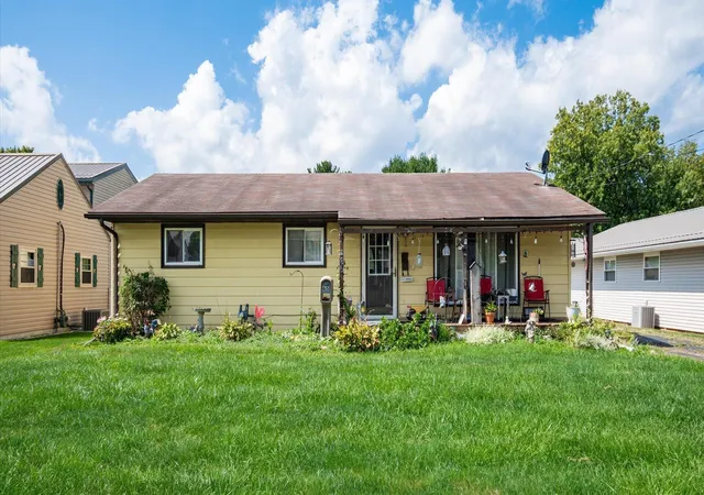 Photo 2 of Single family home for sale at 65 S 34th Street, Newark, OH 43055 | MLS# 226034523 | Listing updated on 2026-09-10