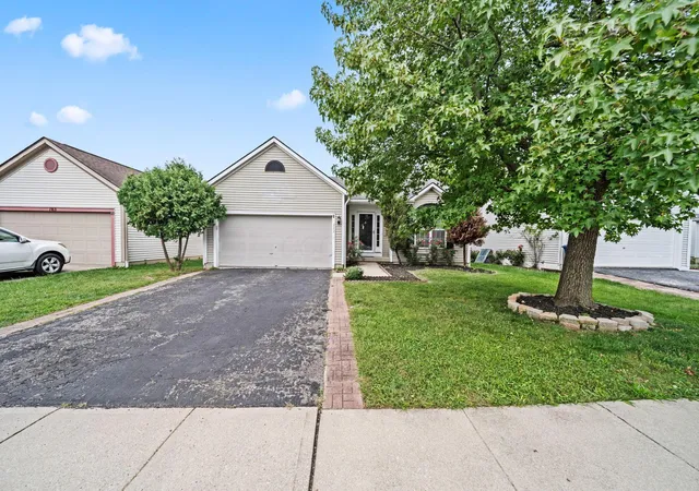 Photo 2 of Single family home for sale at 777 Wallinger Dr, Galloway, OH 43119 | MLS# 226034248 | Listing updated on 2026-09-15