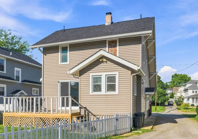 Photo 3 of Single family home for sale at 564 S Vine St, Marion, OH 43302 | MLS# 226034242 | Listing updated on 2026-10-24