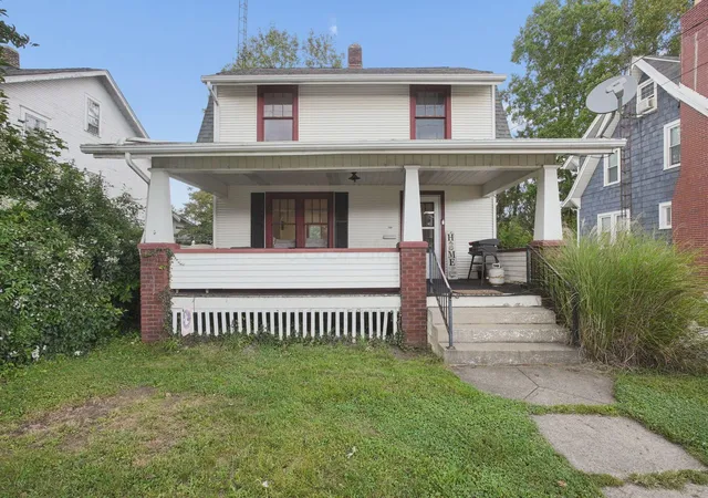 Photo 2 of Single family home for sale at 720 W Church St, Newark, OH 43055 | MLS# 226034244 | Listing updated on 2026-09-09