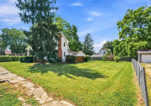 Photo 3 of Single family home for sale at 945 Uncapher Ave, Marion, OH 43302 | MLS# 226034246 | Listing updated on 2026-09-24