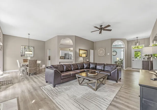 Photo 3 of Single family home for sale at 4787 Britton Farms Dr, Hilliard, OH 43026 | MLS# 226035241 | Listing updated on 2026-10-06