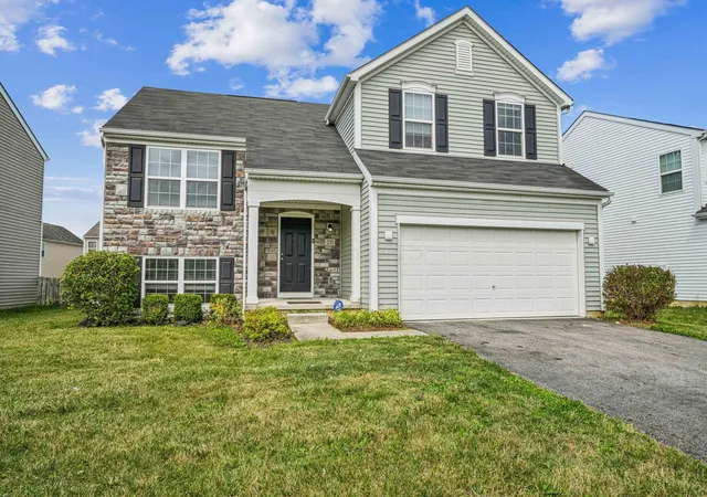 Photo 2 of Single family home for sale at 231 Endora St, Reynoldsburg, OH 43068 | MLS# 226034652 | Listing updated on 2026-09-11