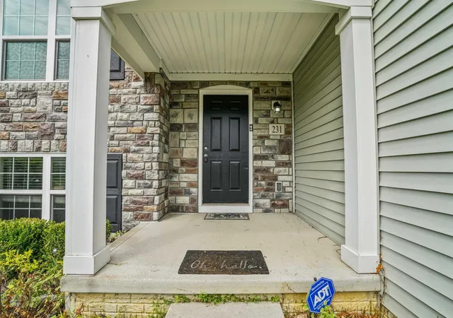 Photo 3 of Single family home for sale at 231 Endora St, Reynoldsburg, OH 43068 | MLS# 226034652 | Listing updated on 2026-09-11