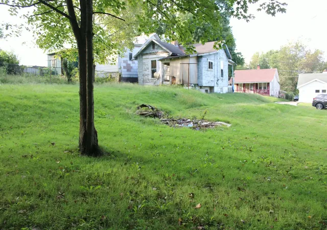 Photo 3 of Single family home for sale at 551 Fowler St, New Lexington, OH 43764 | MLS# 226035036 | Listing updated on 2026-09-14