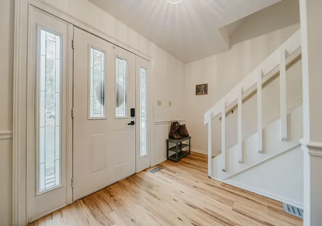Photo 2 of Single family home for sale at 346 Chris Ct, Chillicothe, OH 45601 | MLS# 226034278 | Listing updated on 2026-10-07