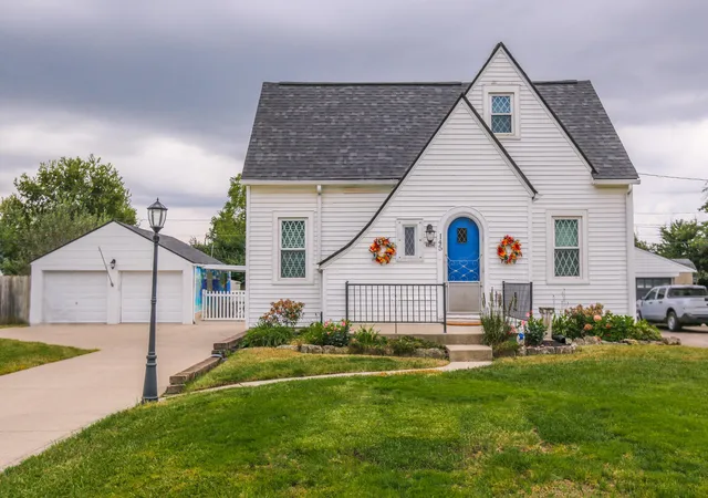 Photo 1 of Single family home for sale at 145 Colton Rd, Columbus, OH 43207 | MLS# 226034730 | Listing updated on 2026-09-18