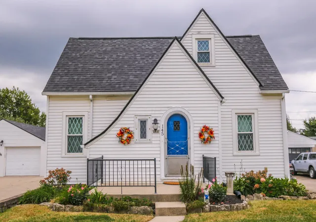 Photo 2 of Single family home for sale at 145 Colton Rd, Columbus, OH 43207 | MLS# 226034730 | Listing updated on 2026-09-18