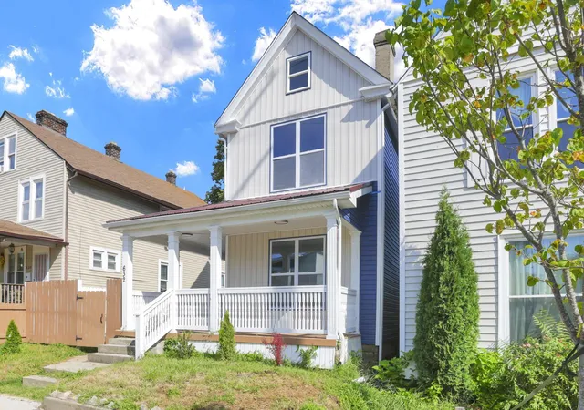 Photo 4 of Single family home for sale at 632 E 2nd Avenue, Columbus, OH 43201 | MLS# 226034297 | Listing updated on 2026-10-07