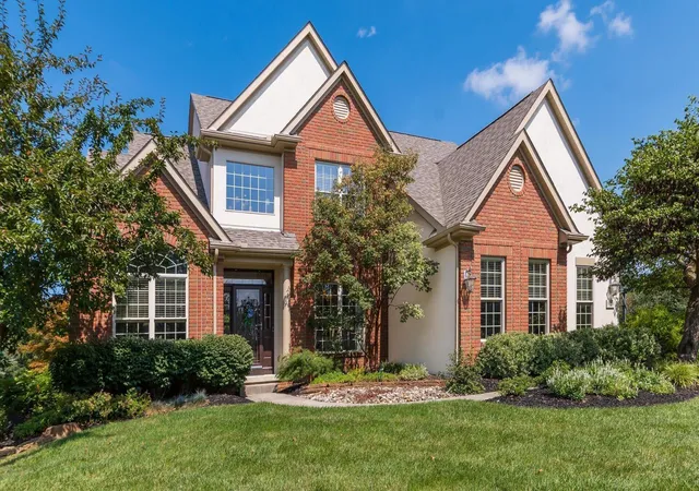 Photo 1 of Single family home for sale at 8358 Meadowmoore Pl, Pickerington, OH 43147 | MLS# 226036452 | Listing updated on 2026-10-27