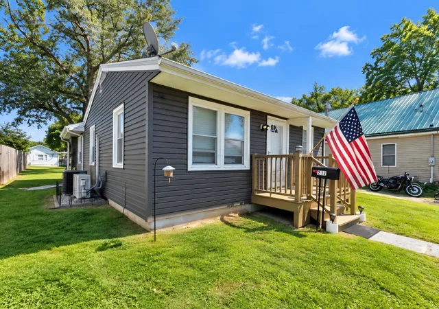 Photo 2 of Single family home for sale at 211 Huron St, Bellville, OH 44813 | MLS# 226034310 | Listing updated on 2026-09-18