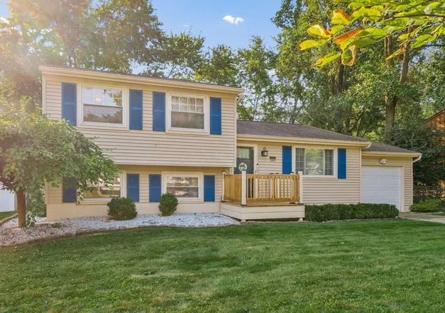 Photo 2 of Single family home for sale at 2342 Warfield Dr, Grove City, OH 43123 | MLS# 226034395 | Listing updated on 2026-09-11