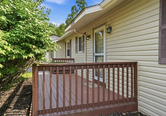 Photo 3 of Single family home for sale at 1280 Creekside Pl, Reynoldsburg, OH 43068 | MLS# 226034724 | Listing updated on 2026-09-22