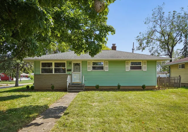 Photo 1 of Single family home for sale at 1028 Bellflower Ave, Columbus, OH 43204 | MLS# 226034304 | Listing updated on 2026-09-11