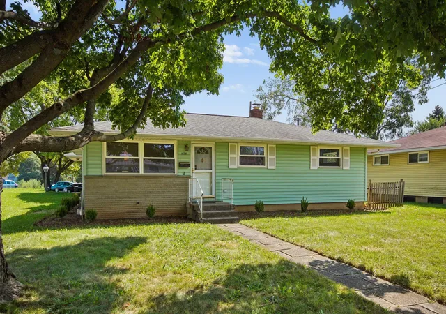 Photo 2 of Single family home for sale at 1028 Bellflower Ave, Columbus, OH 43204 | MLS# 226034304 | Listing updated on 2026-09-11