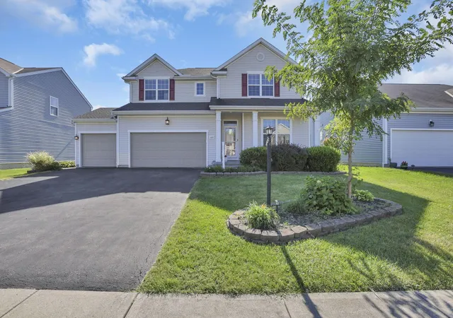 Photo 2 of Single family home for sale at 109 Addax Dr, Etna, OH 43062 | MLS# 226034309 | Listing updated on 2026-09-14