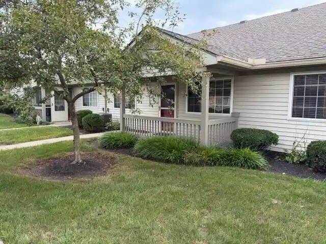Listing Photo 1 - Condo for sale in 4282 Wincove Dr located at 4282 Wincove Dr, Groveport, OH 43125 - Unit 4282 Wincove Dr