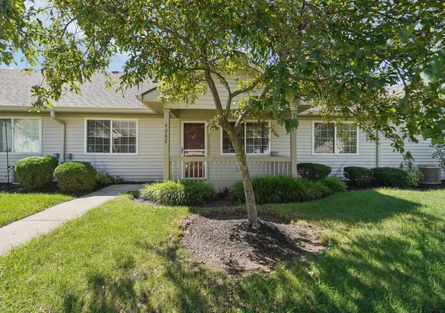 Photo 3 of Condo for sale at 4282 Wincove Dr, Groveport, OH 43125 | MLS# 226034388 | Listing updated on 2026-10-05