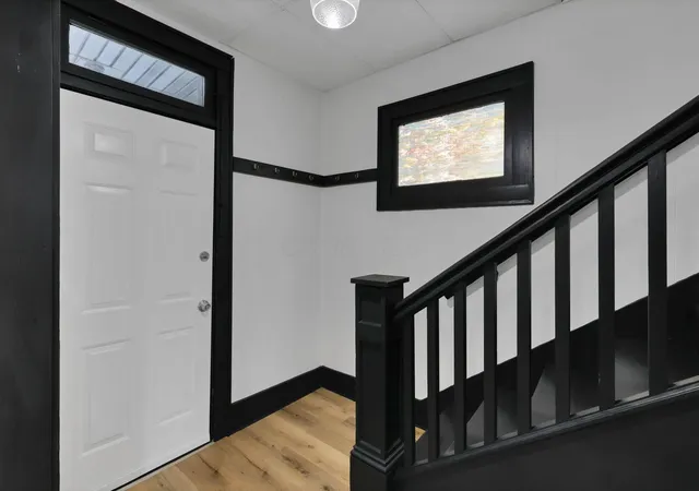 Photo 4 of Single family home for sale at 406 S Warren Ave, Columbus, OH 43204 | MLS# 226034306 | Listing updated on 2026-10-07