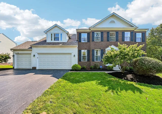 Photo 2 of Single family home for sale at 4952 Alston Grv Dr, Westerville, OH 43082 | MLS# 226034650 | Listing updated on 2026-09-11