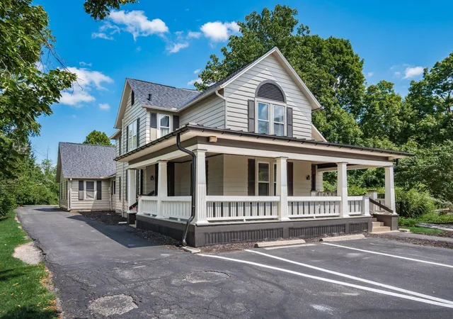 Photo 4 of Single family home for sale at 550 W Central Ave, Delaware, OH 43015 | MLS# 226034313 | Listing updated on 2026-09-10